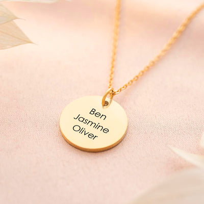 Disc Necklace to Mom, Names