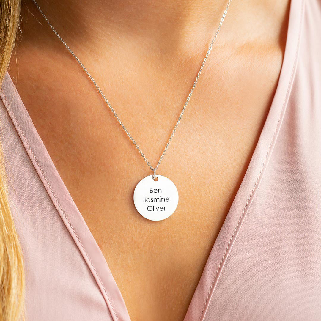 Disc Necklace to Mom, Names